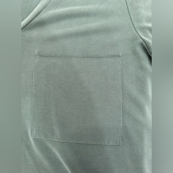 Soaked Stitchfix Green V Neck Short Sleeve Pocket Raw Hem Tee Shirt medium - Picture 4 of 17